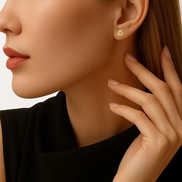 Love knot gold plated stud earrings 8mm - Picture 2 of 6